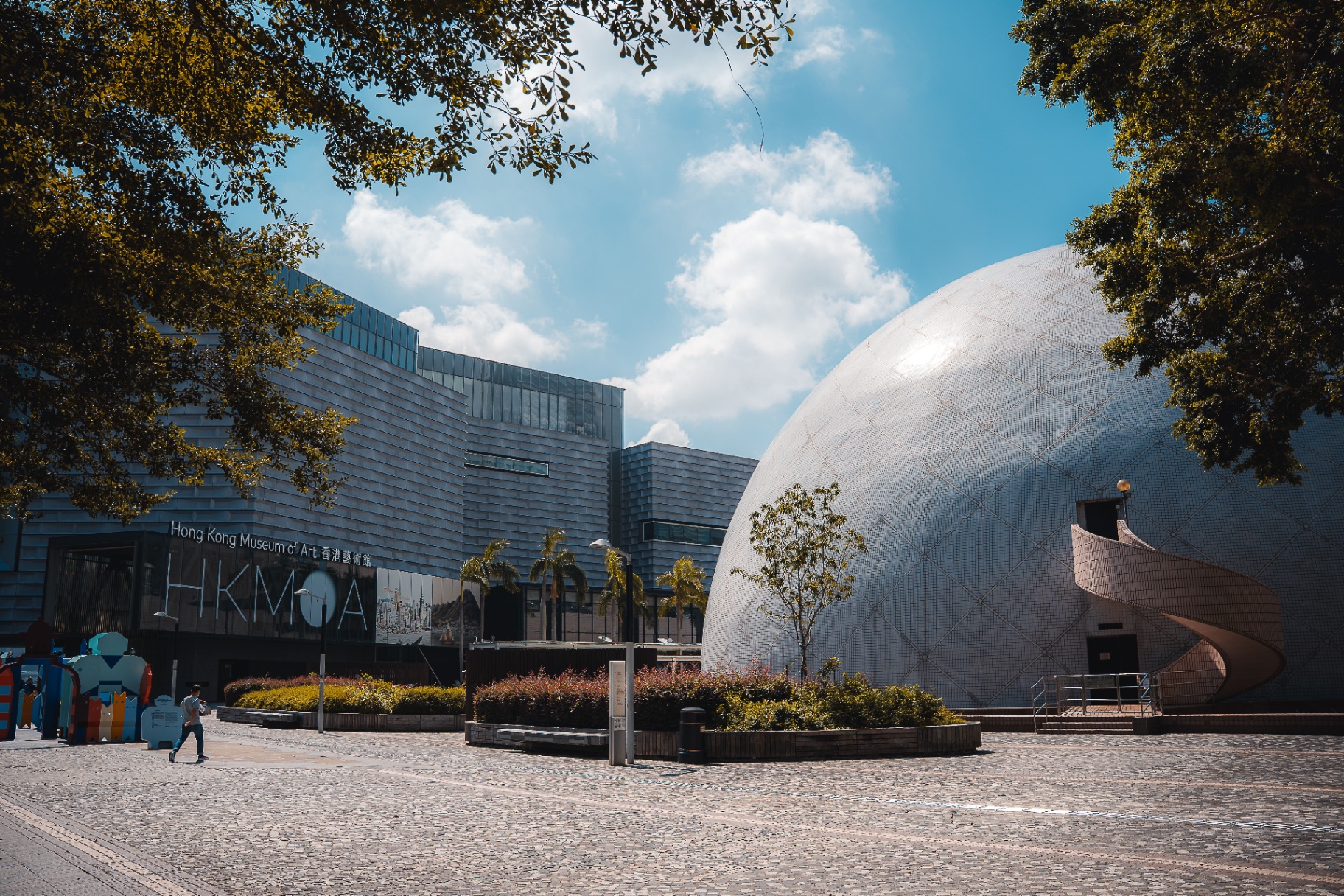 Fixed dome building